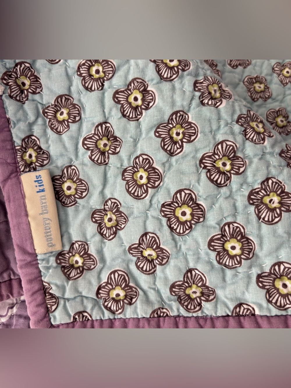 Pottery Barn Kids Lavender Floral Medallion Quilt Twin Size - Picture 3 of 4
